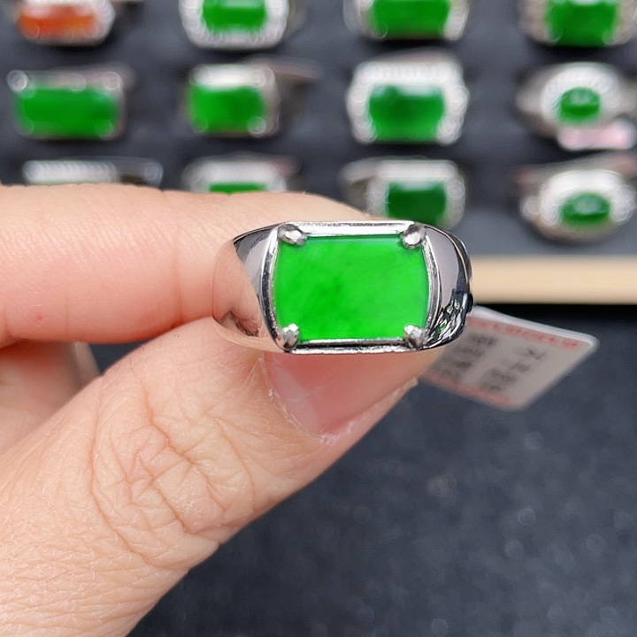 翡翠戒指银S925镶嵌没有运费险编号3020