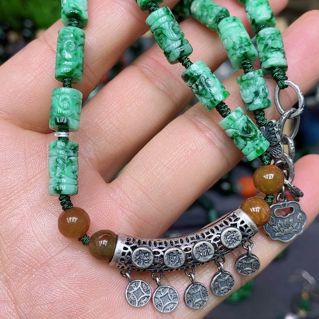 翡翠颈饰未镶嵌用****5漂亮美眉