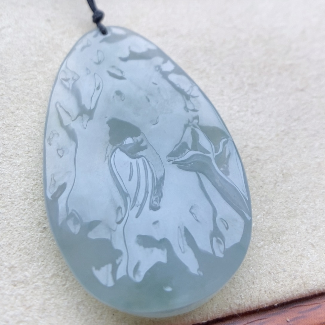 翡翠未镶嵌颈饰吊坠