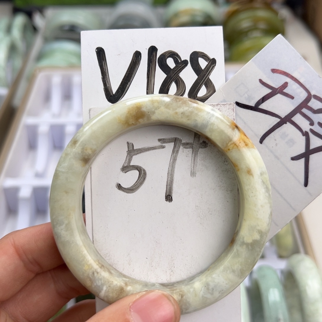 岫玉手镯未镶嵌天然岫玉