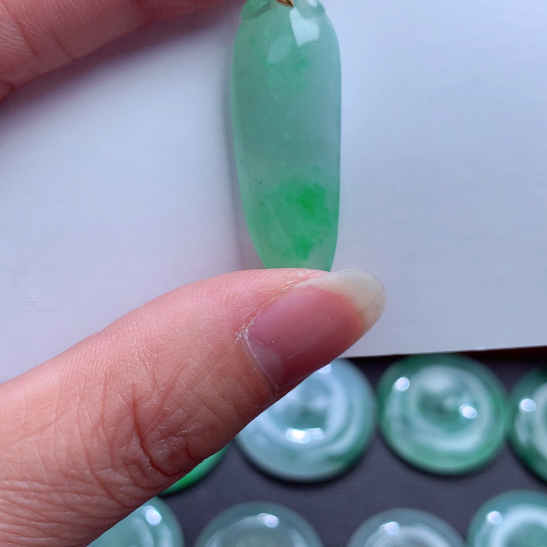 翡翠吊坠(不含链)18K金镶嵌