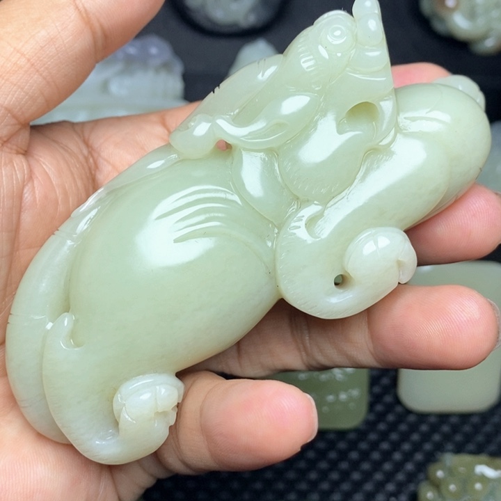 颈饰未镶嵌和田玉