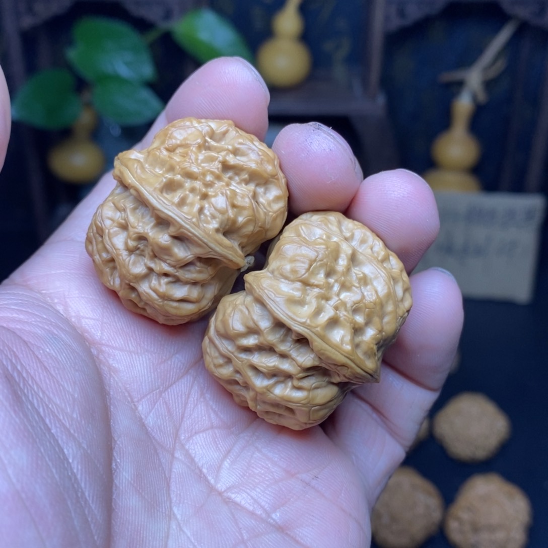 文玩核桃吊坠37门头沟元宝