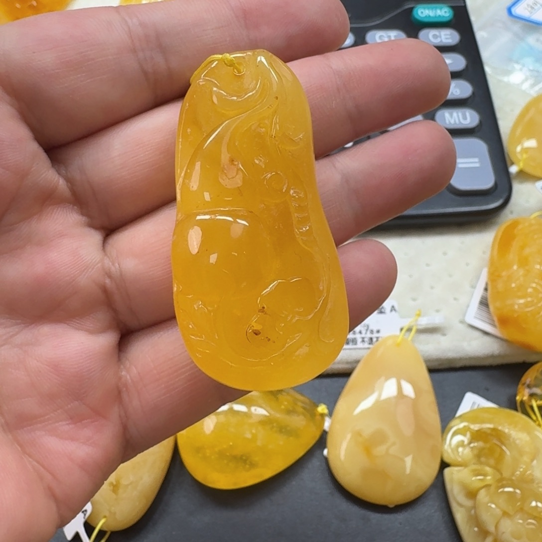 琥珀未镶嵌珠宝奇石661