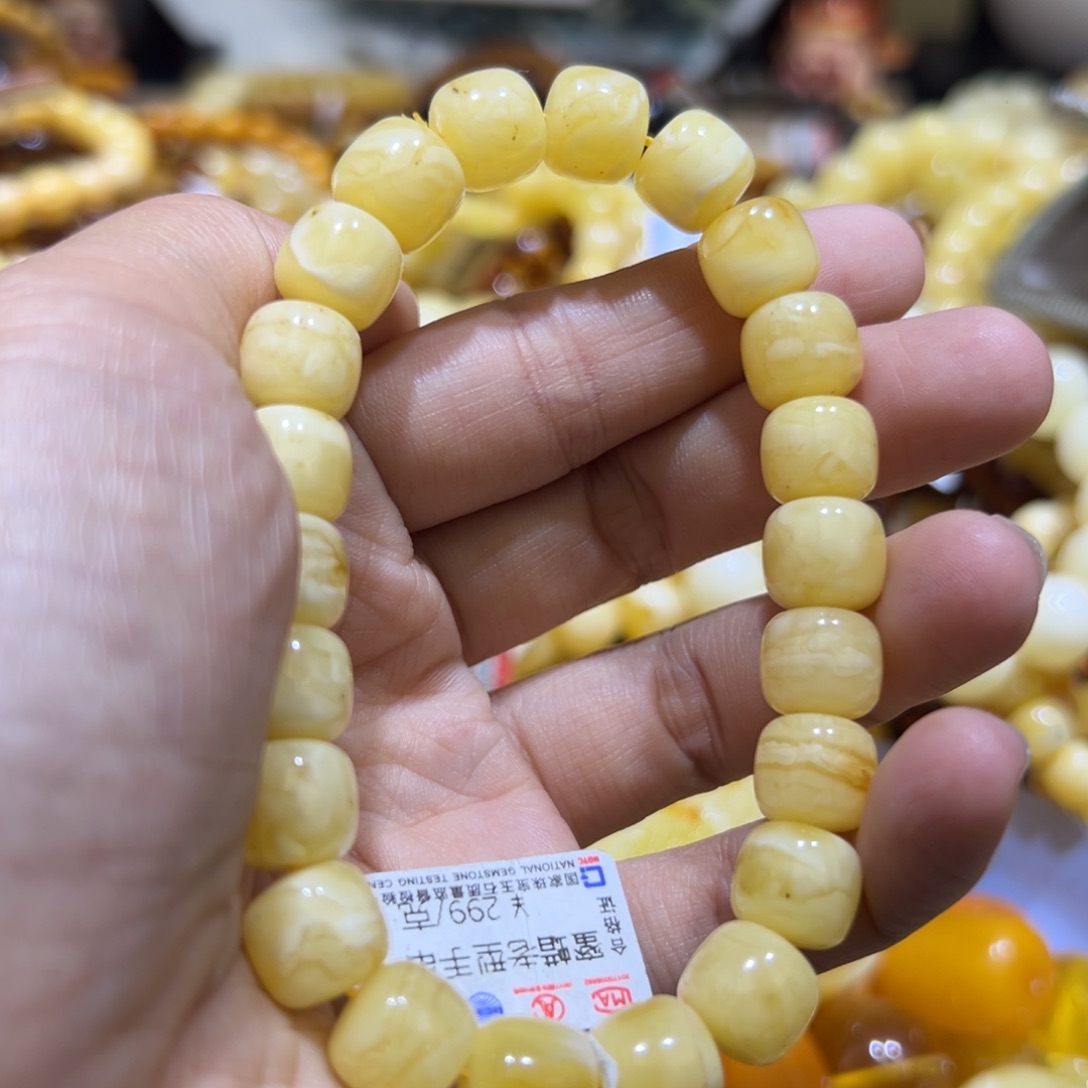 琥珀珠宝奇石未镶嵌