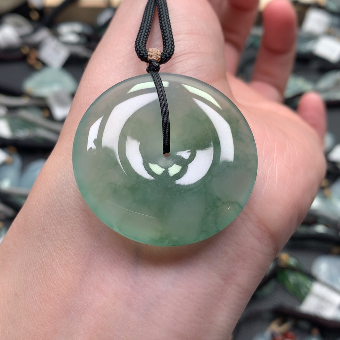 翡翠颈饰未镶嵌00000000000