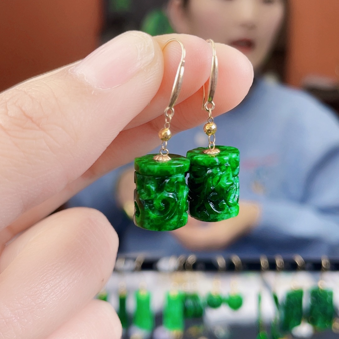 翡翠18K金镶嵌耳饰