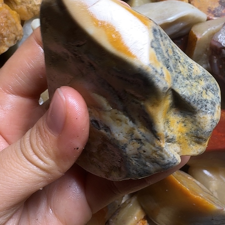 治***人寿山石寿山石的颜色