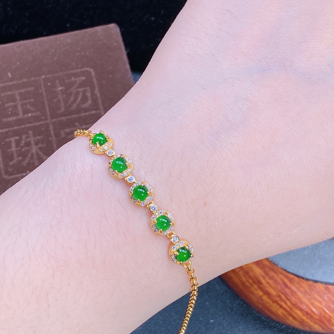 天然翡翠A货简约百搭设计款手链通体S925银镶嵌