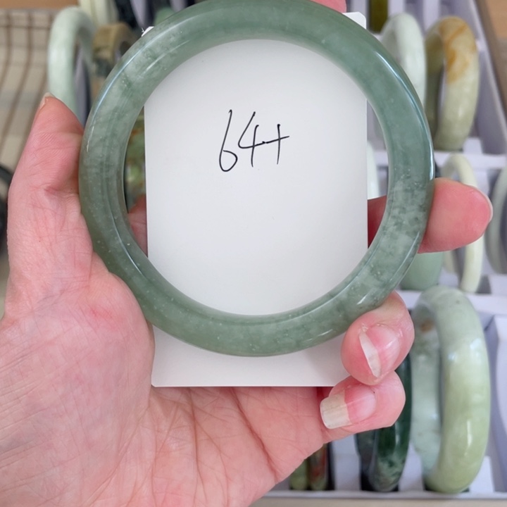 蛇纹石玉手镯未镶嵌我***鹅