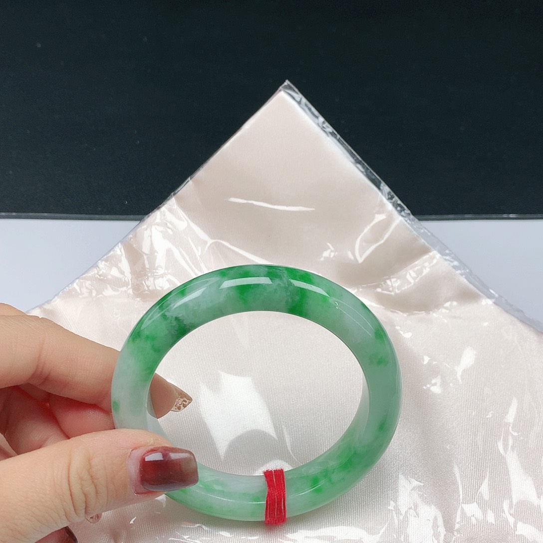 翡翠手镯未镶嵌翡翠505