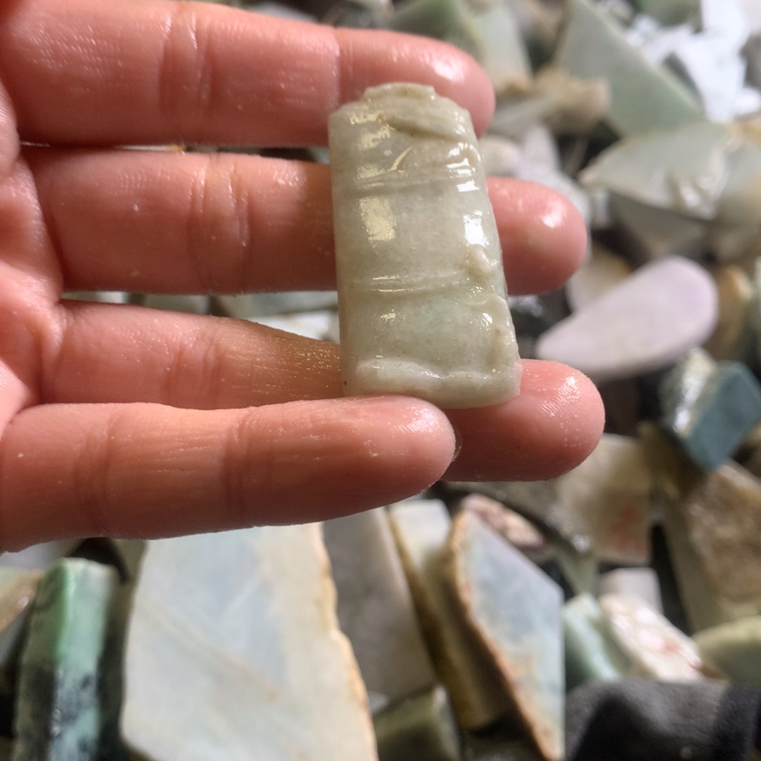 翡翠颈饰未镶嵌缅甸翡翠