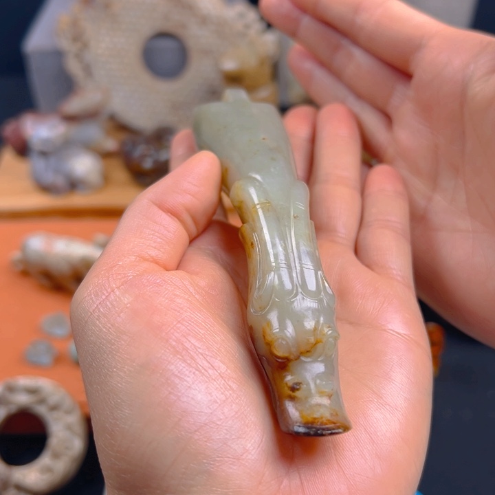 和田玉（糖玉）未镶嵌挂件荣**威