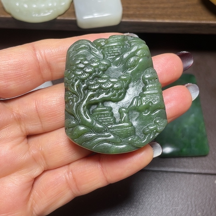 和田玉未镶嵌颈饰