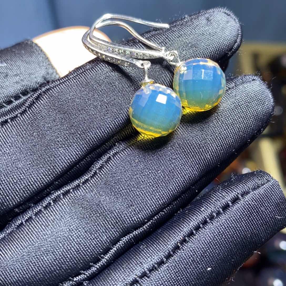 琥珀未镶嵌裸石。。。