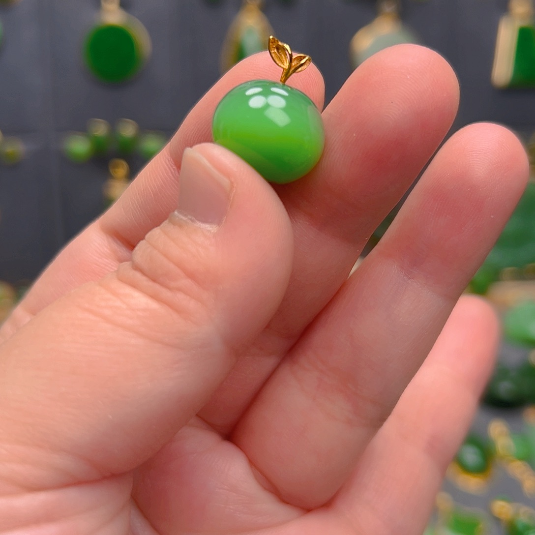 和田玉（碧玉）18K金镶嵌吊坠(不含链)
