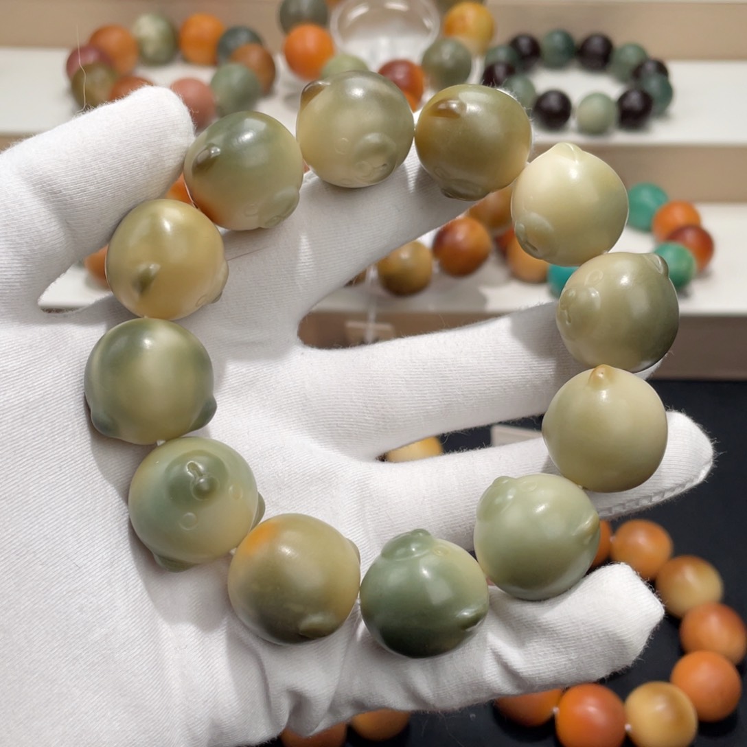 白玉菩提吊坠卡23熊头通货