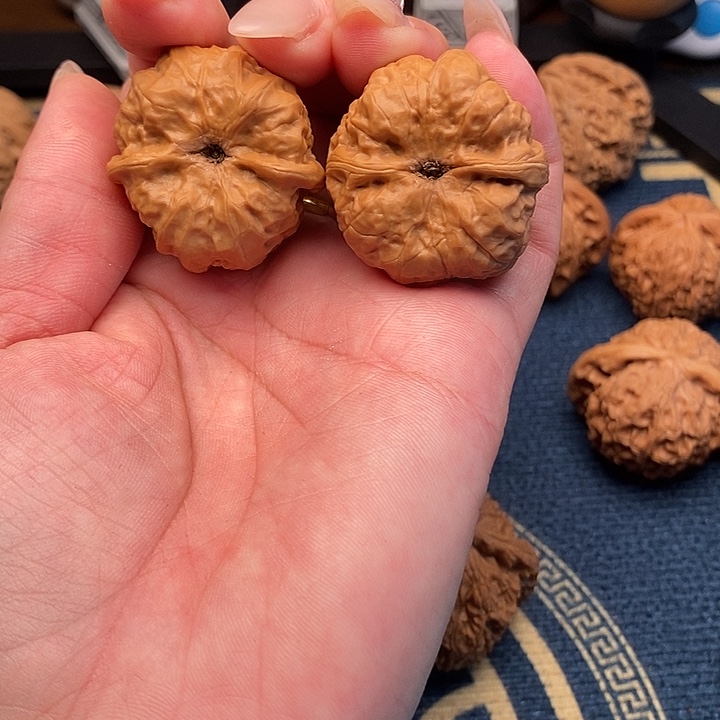 文玩核桃吊坠幸****天蛤蟆头33修