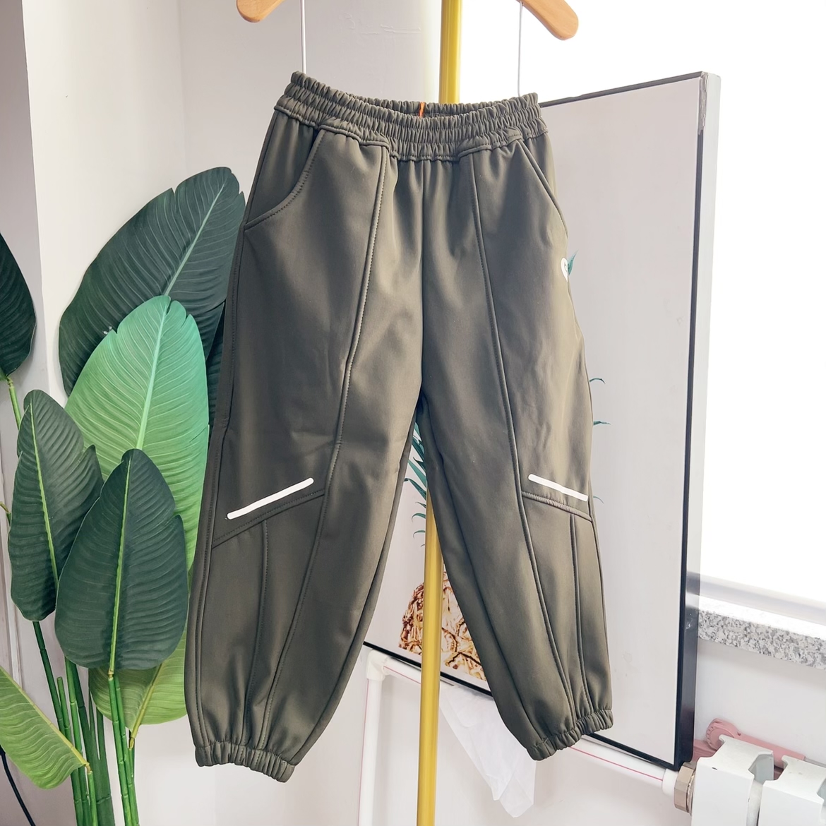 大庆仓om儿童加绒休闲卫裤（库位P1-7)