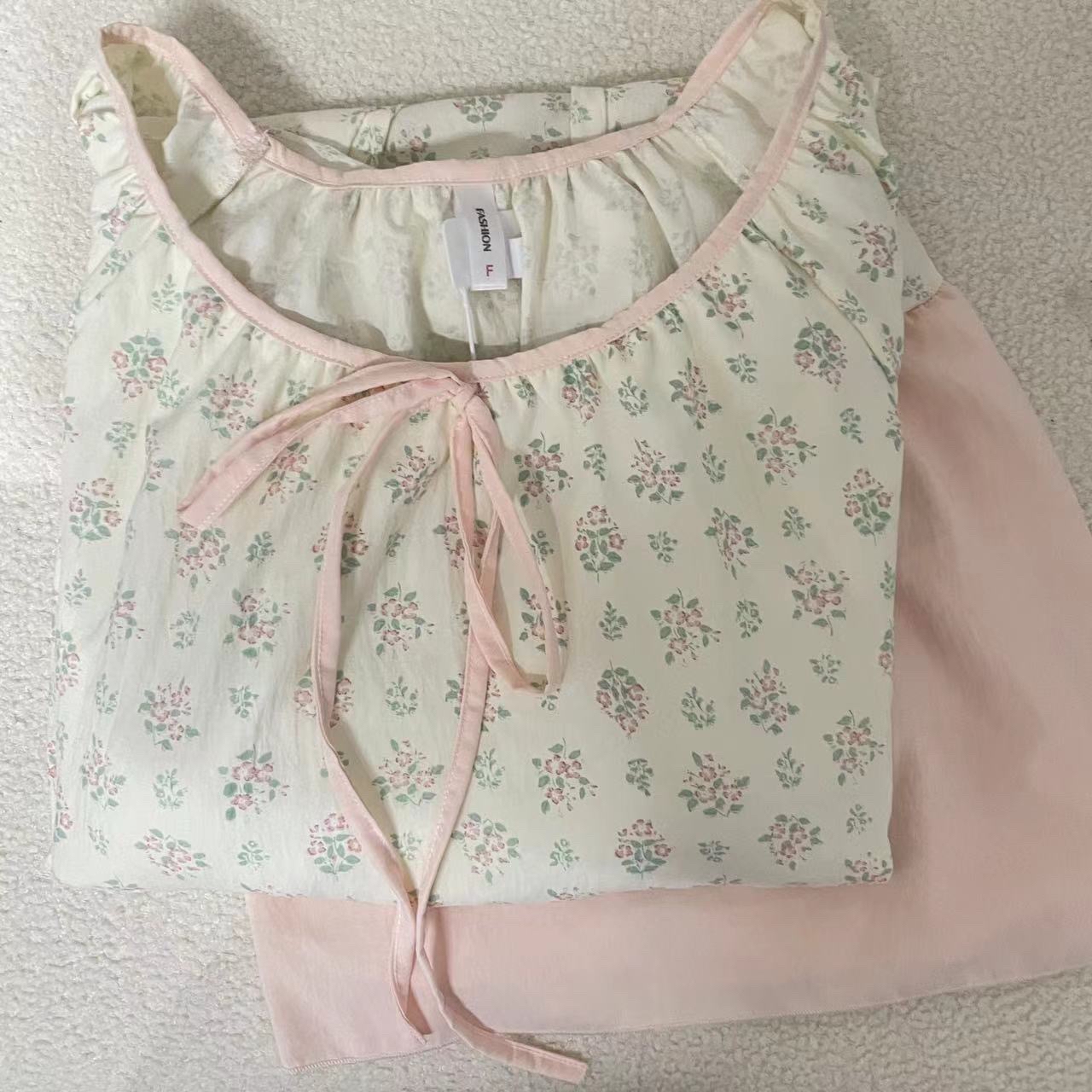 102-甜美清纯碎花长袖带胸垫可家居可外穿睡裙