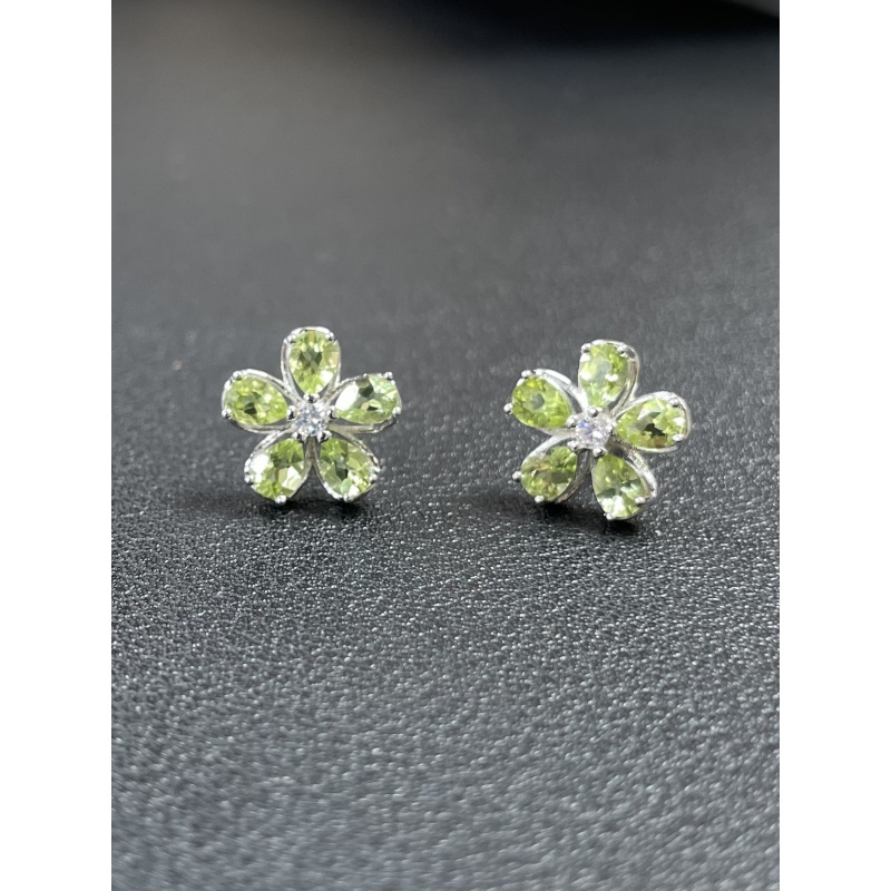 H85 天然橄榄石耳钉 S925银(多样性发其一)