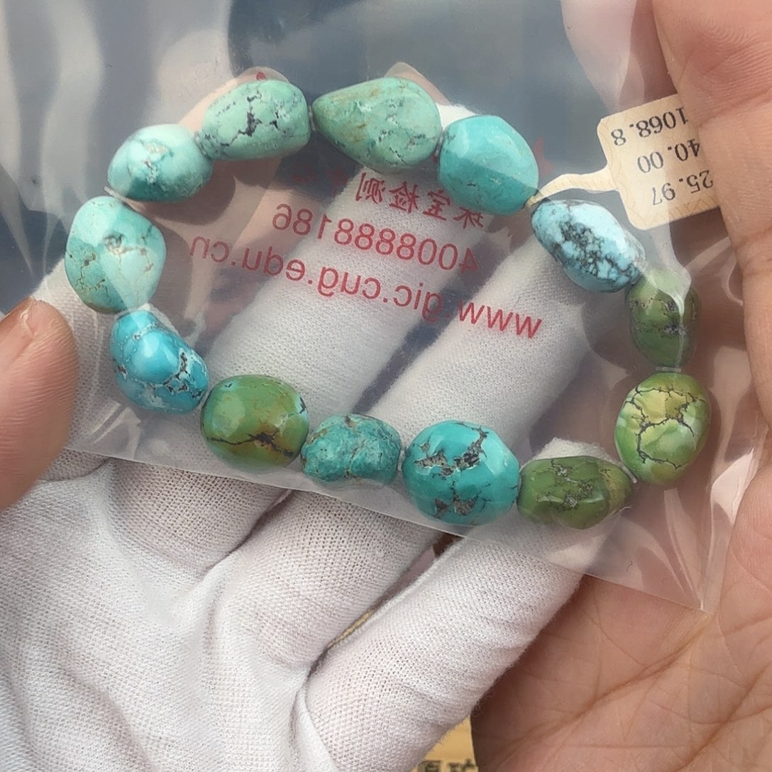 欧***仔绿松石未镶嵌珠宝奇石