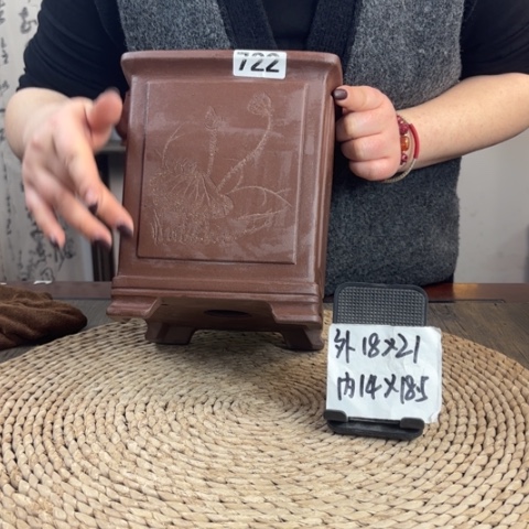 紫砂花盆紫玉金砂荷花刻绘奎面加深一颗印722