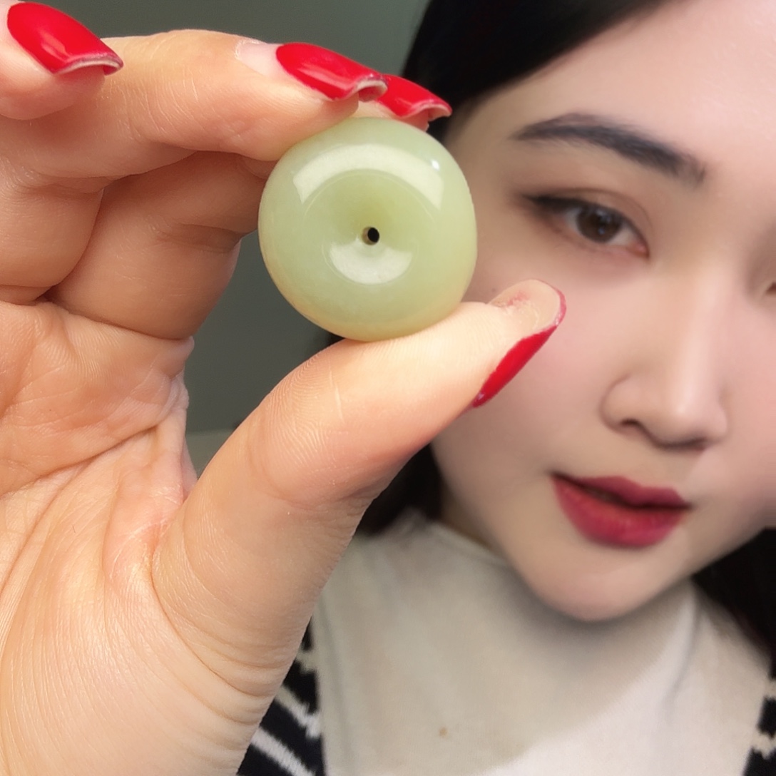 安***成和田玉（糖玉）未镶嵌颈饰