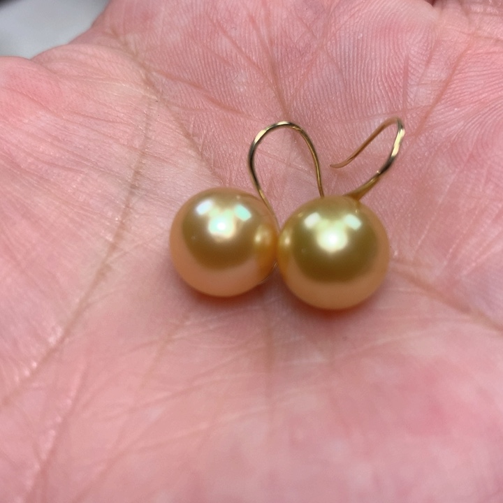 18K金镶嵌耳饰海水珍珠