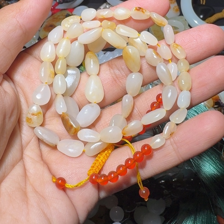 和田玉未镶嵌项链