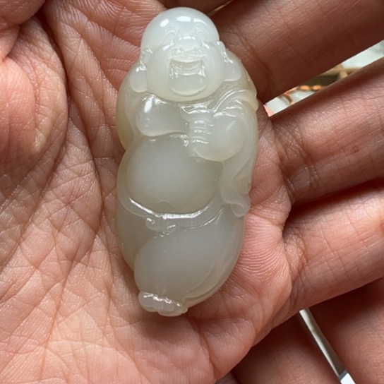 和田玉颈饰未镶嵌且末佛