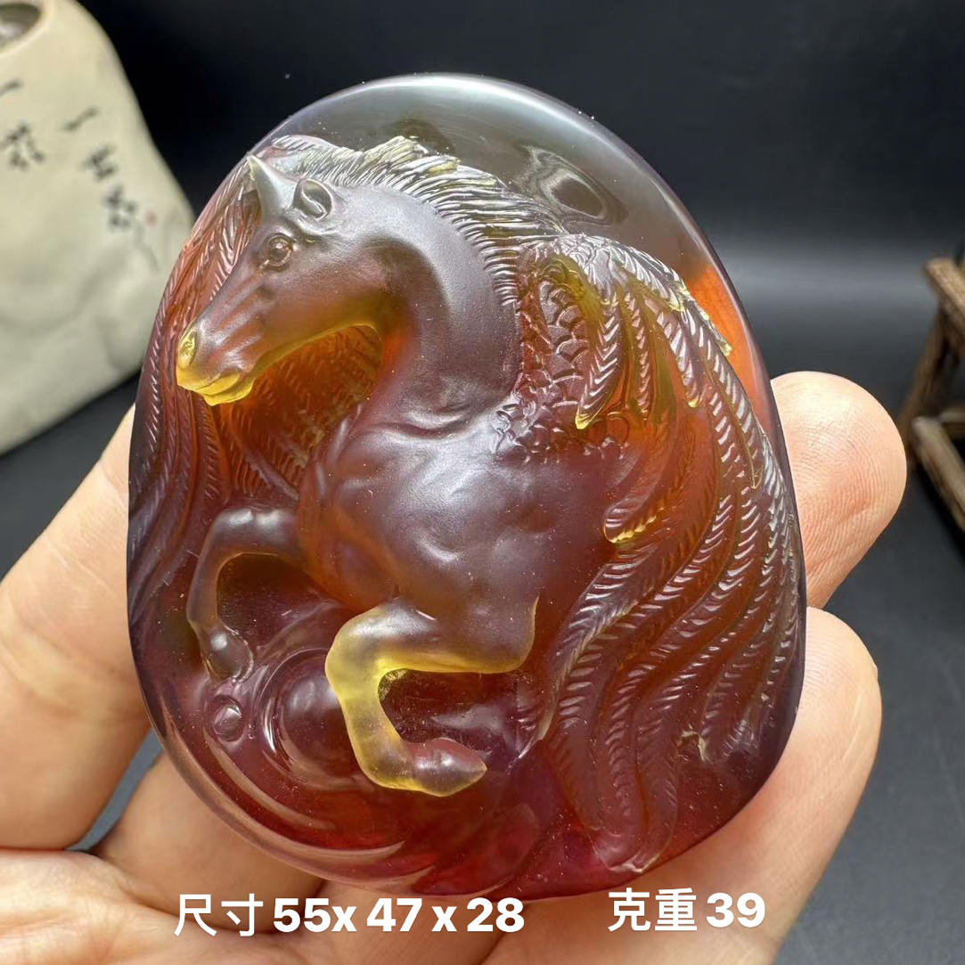 缅甸天然琥珀大师工雕刻果冻料飞马吊坠挂件