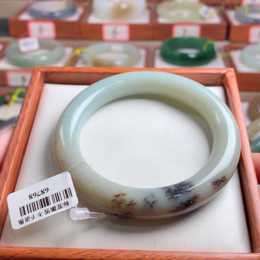 【闪购商品】和田玉手镯未镶嵌56.8