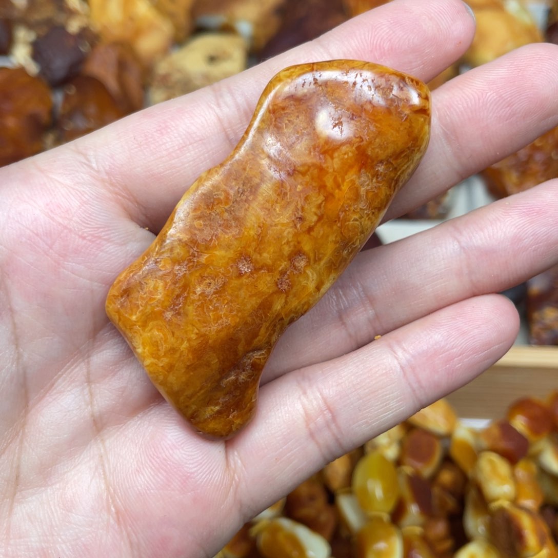 蜜蜡珠宝奇石未镶嵌