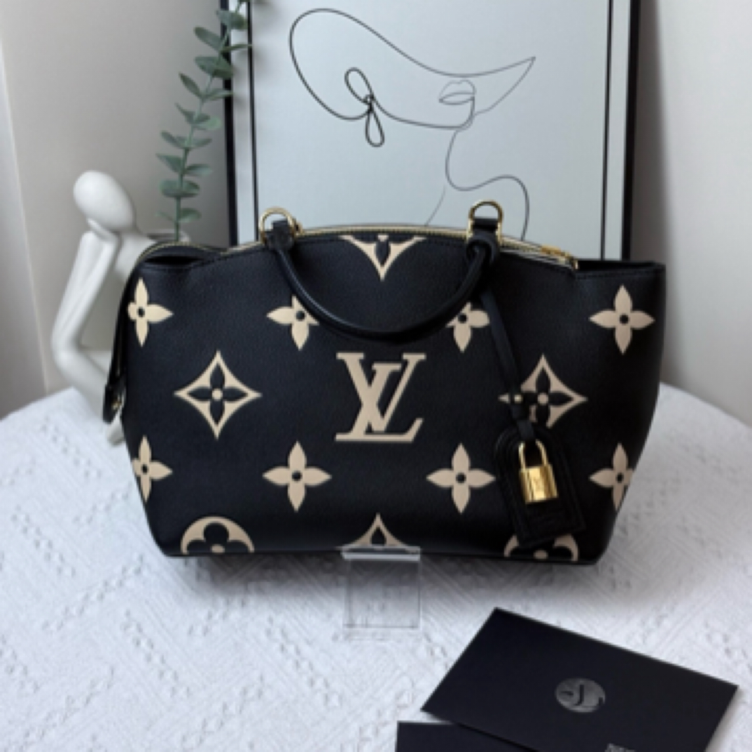 95新 LV 蒙田 全皮 手提包 芯片款/JW4758