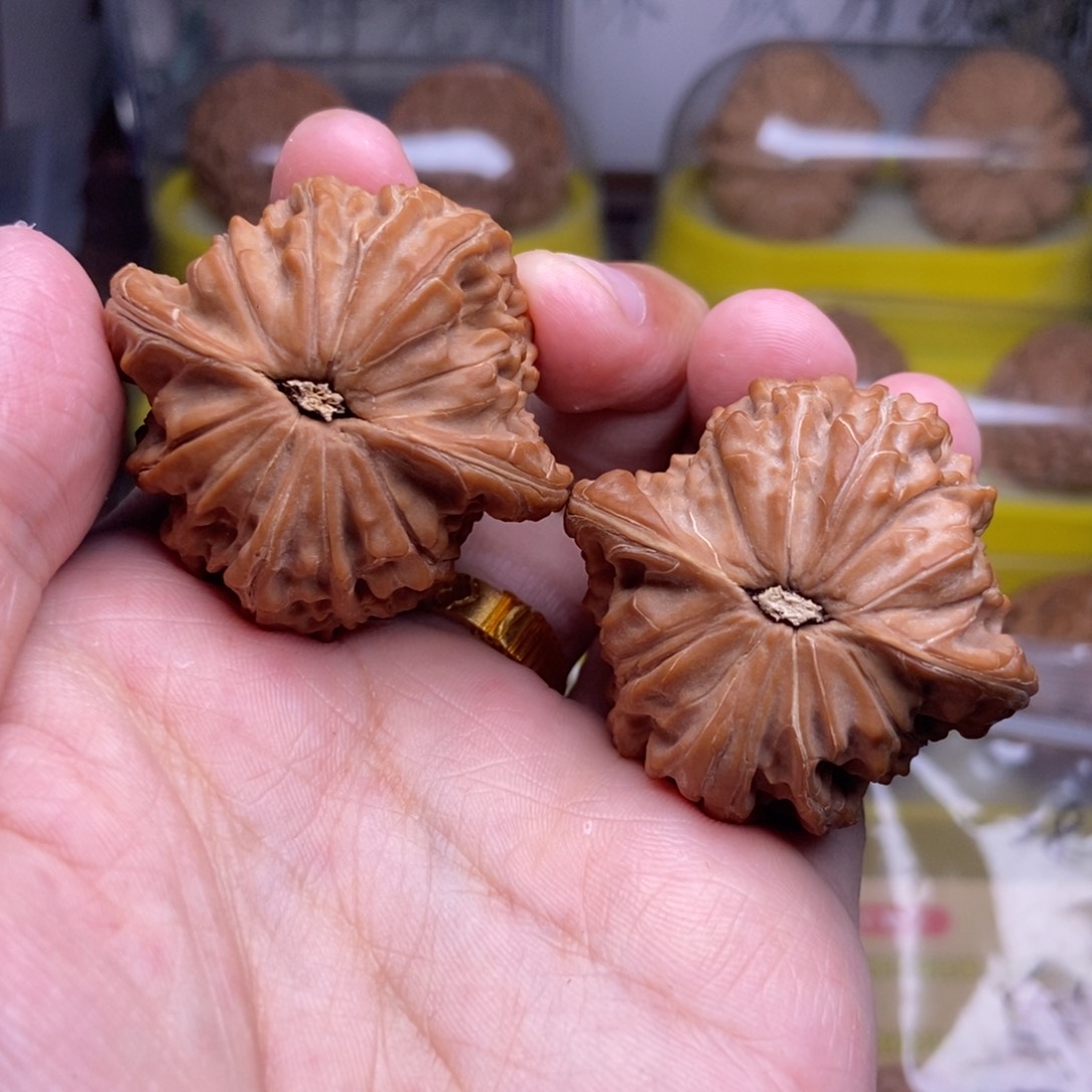 文玩核桃吊坠全品41➕尺磨盘红皮山地1941