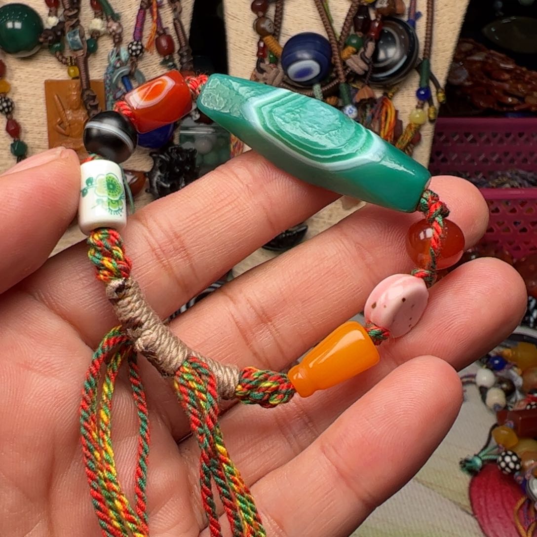 玛瑙/玉髓颈饰未镶嵌