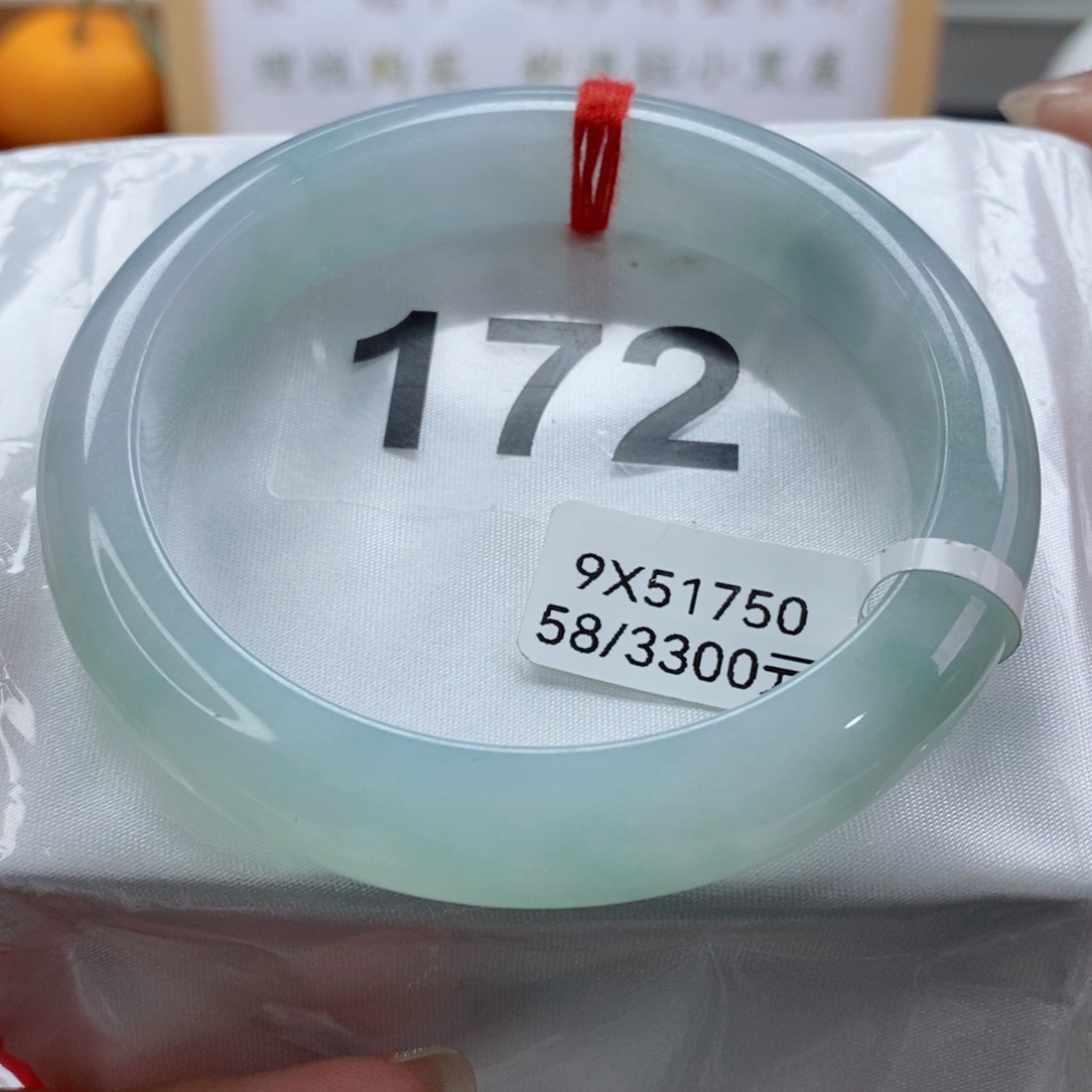 翡翠手镯未镶嵌天然A货翡翠手镯