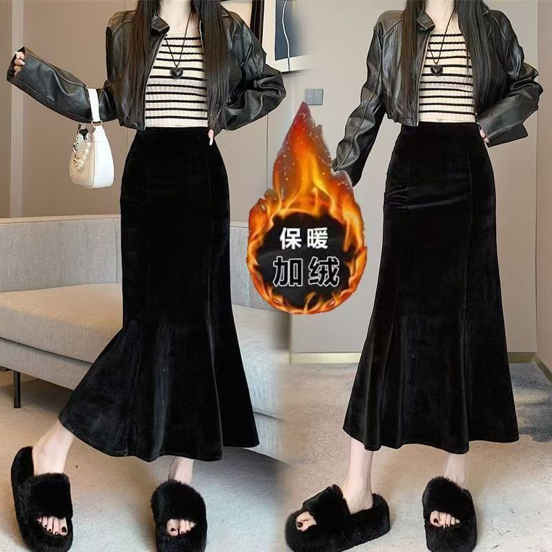 法式加绒加厚丝绒鱼尾裙高腰中长款黑色金丝绒半身裙显瘦洋气冬季