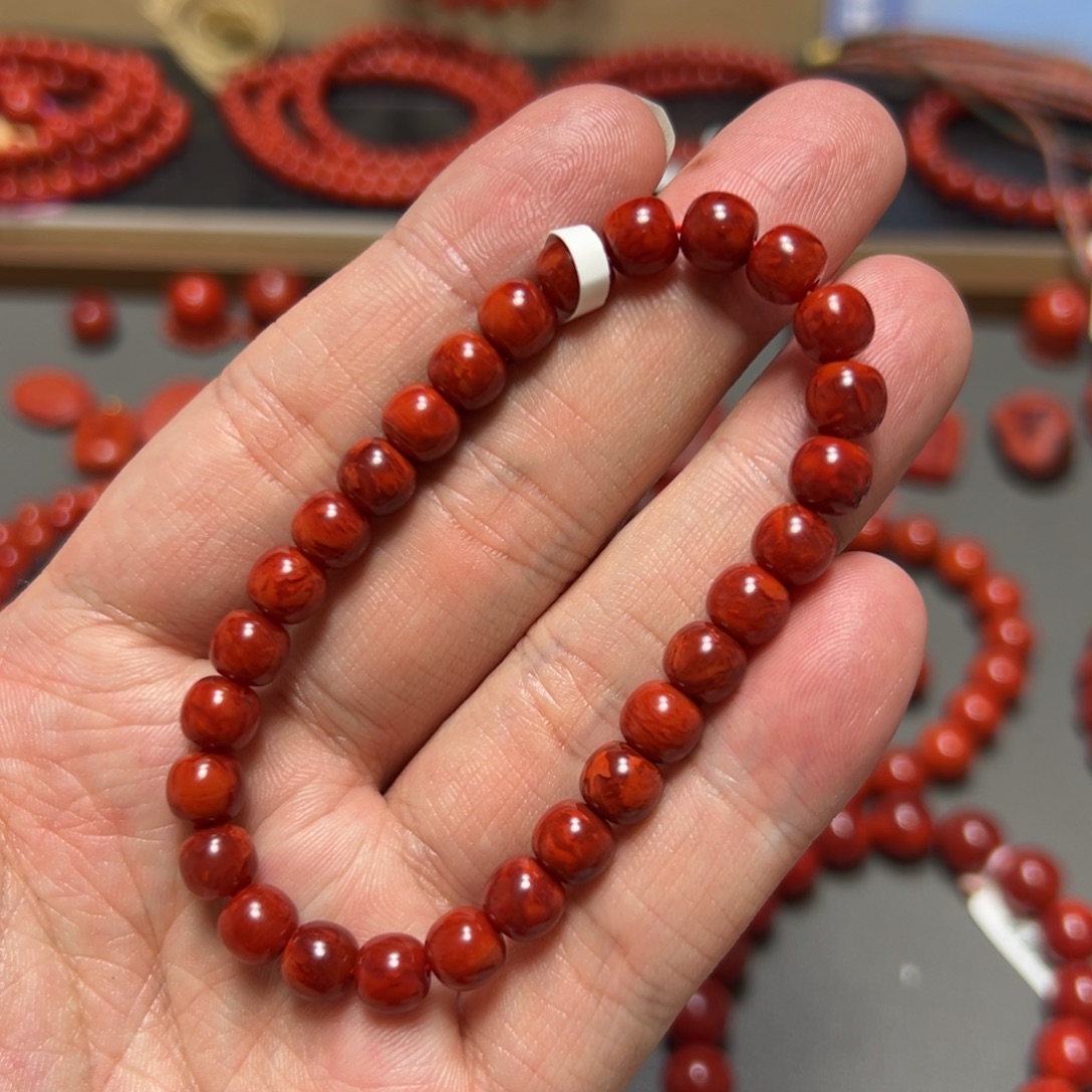 南红玛瑙未镶嵌手串牛红满妖火焰老型约7mm