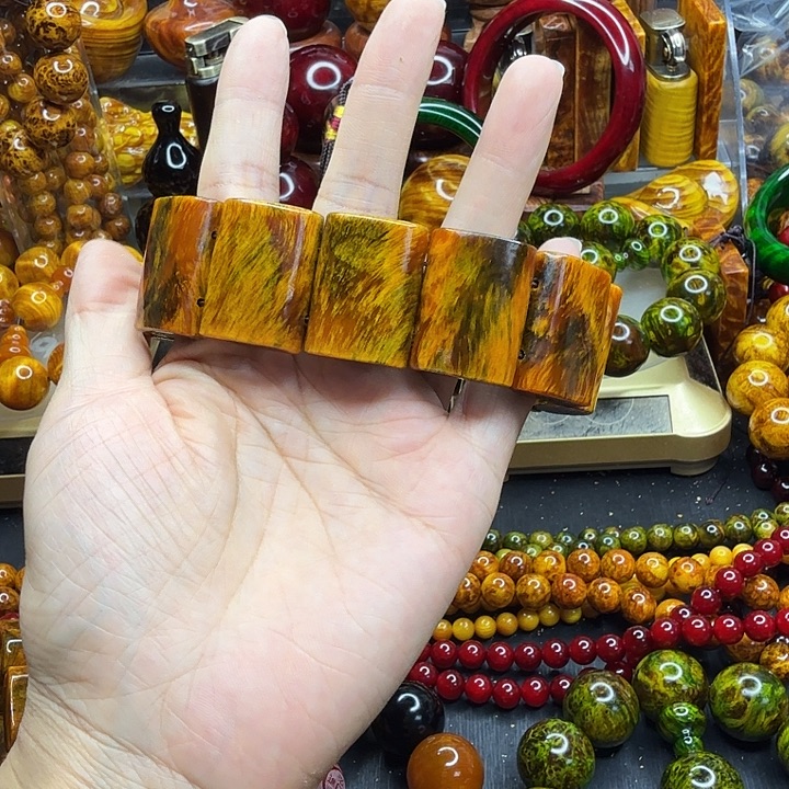 松木琥珀木文玩手串