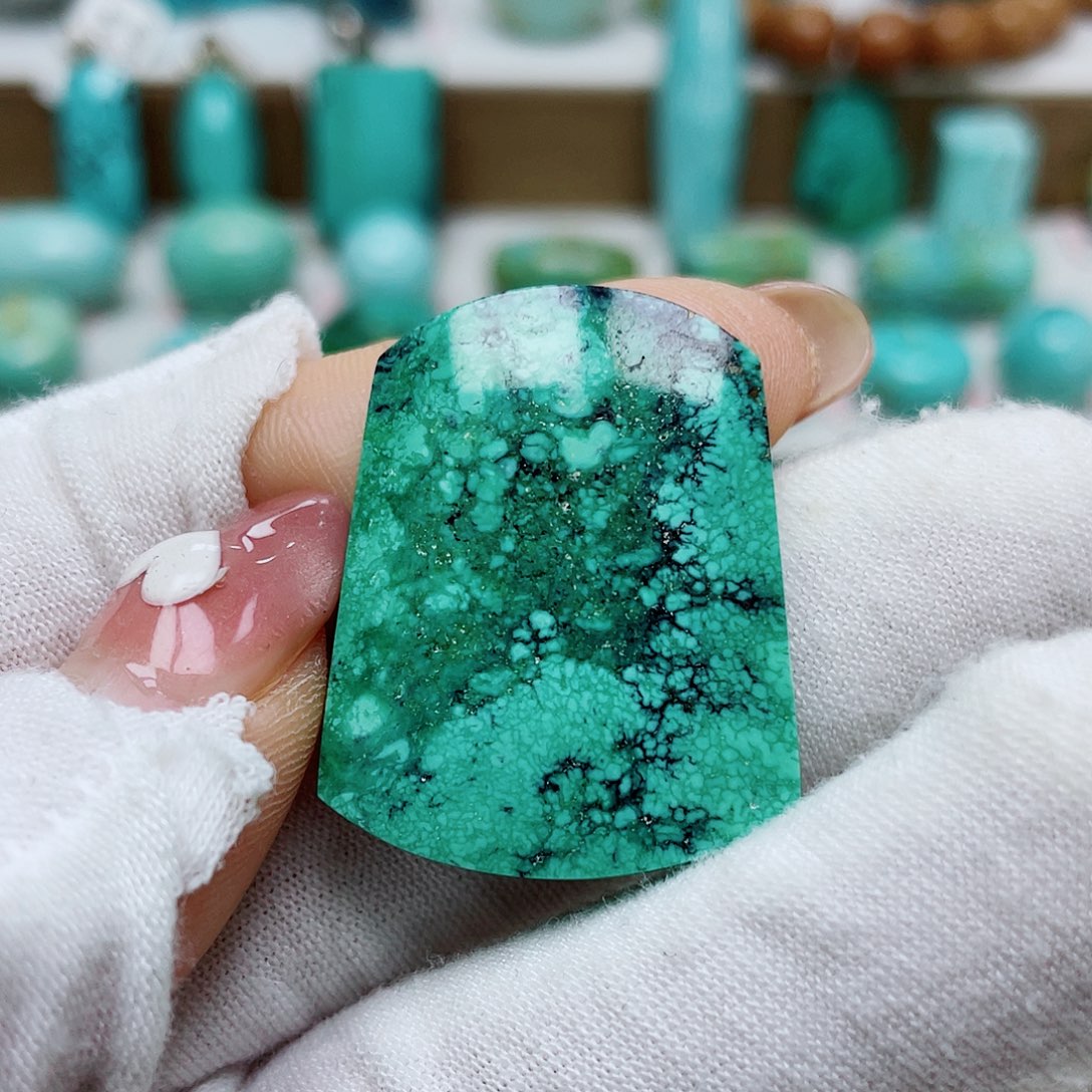 武***绿松石未镶嵌珠宝奇石