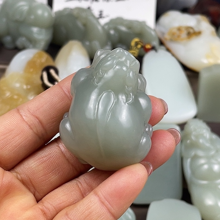 和田玉（糖玉）挂件未镶嵌