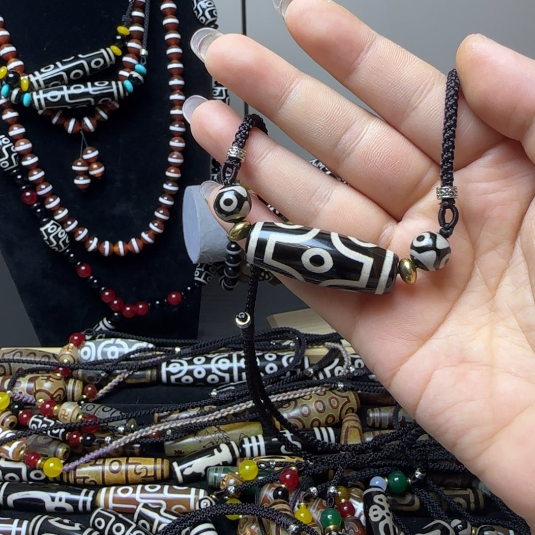 玛瑙/玉髓合金颈饰