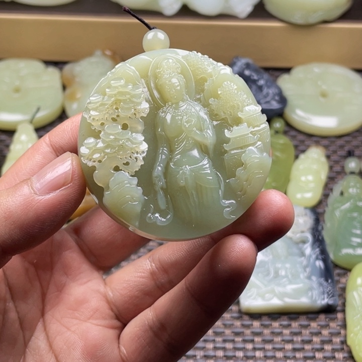 颈饰未镶嵌和田玉