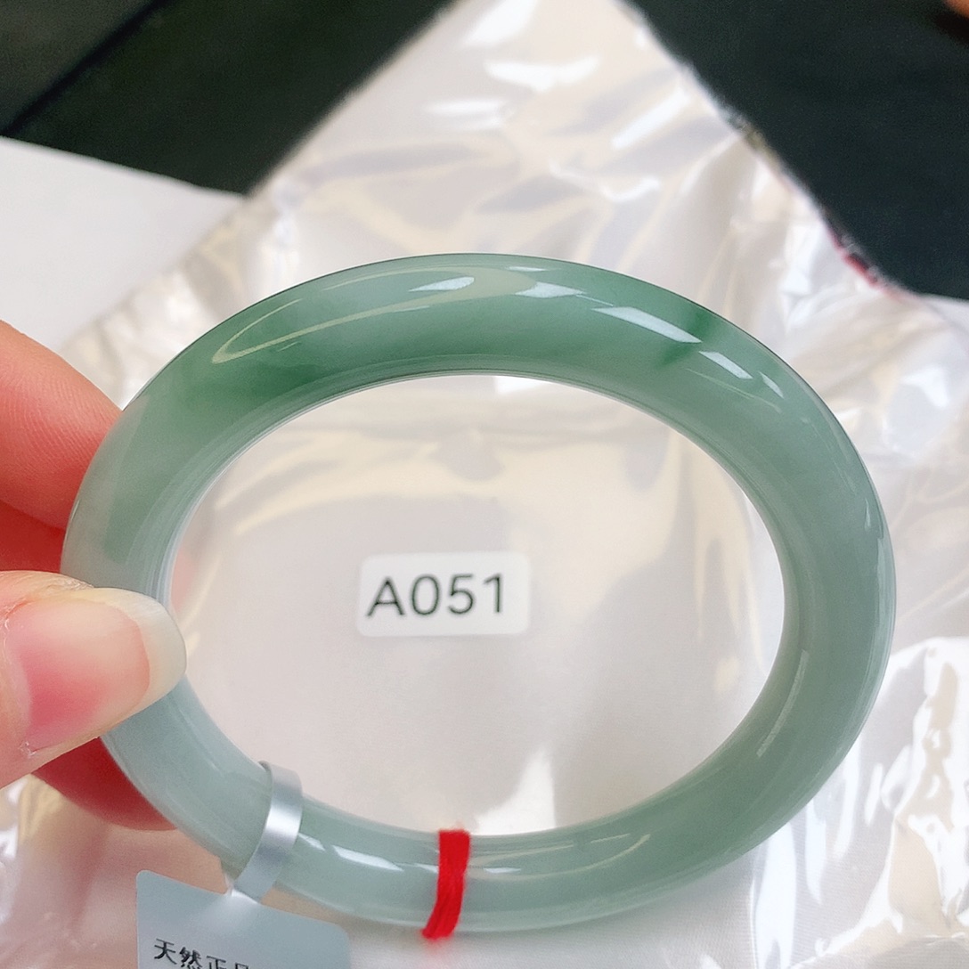【闪购商品】翡翠手镯未镶嵌缅甸天然a货翡翠