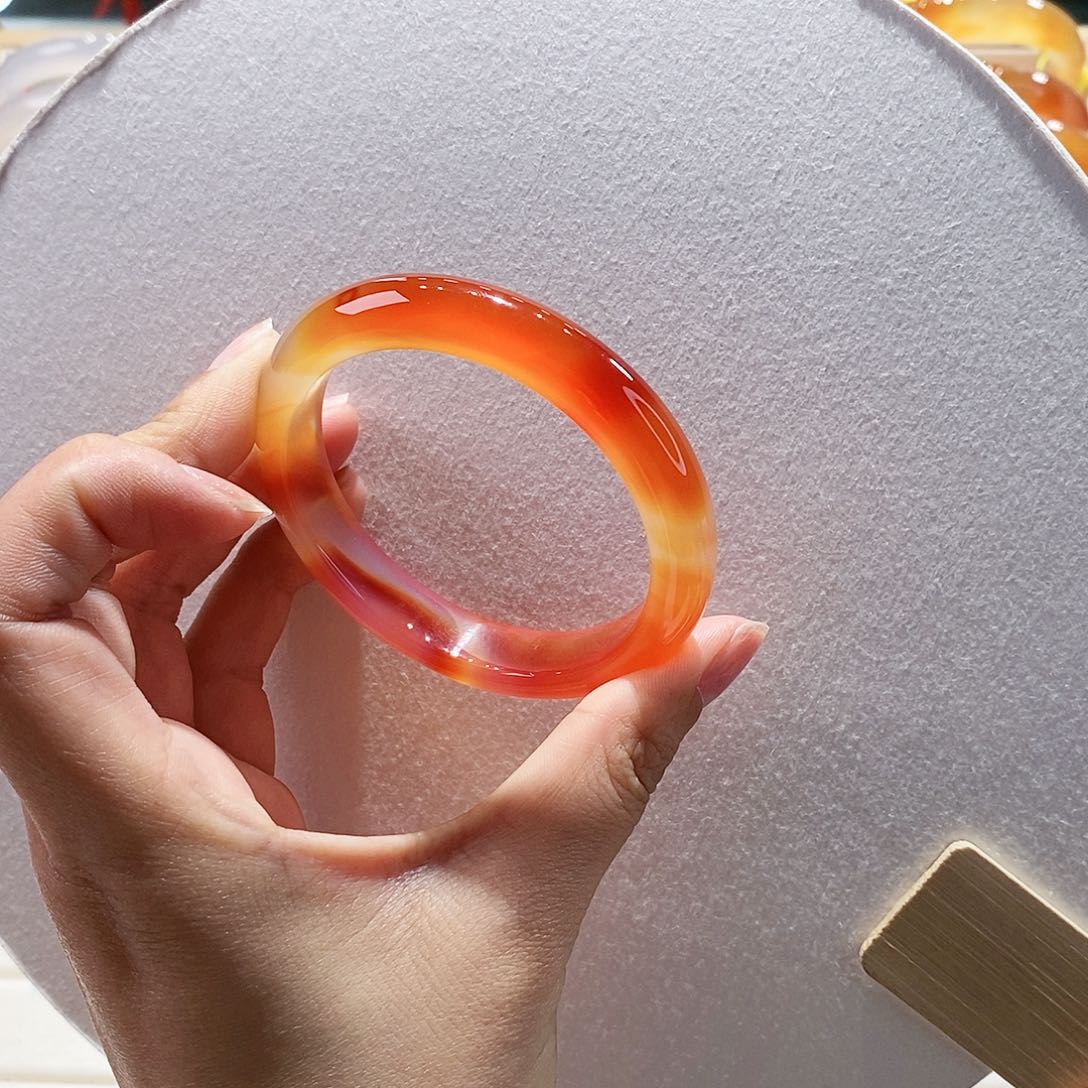 玛瑙/玉髓手镯未镶嵌55.2