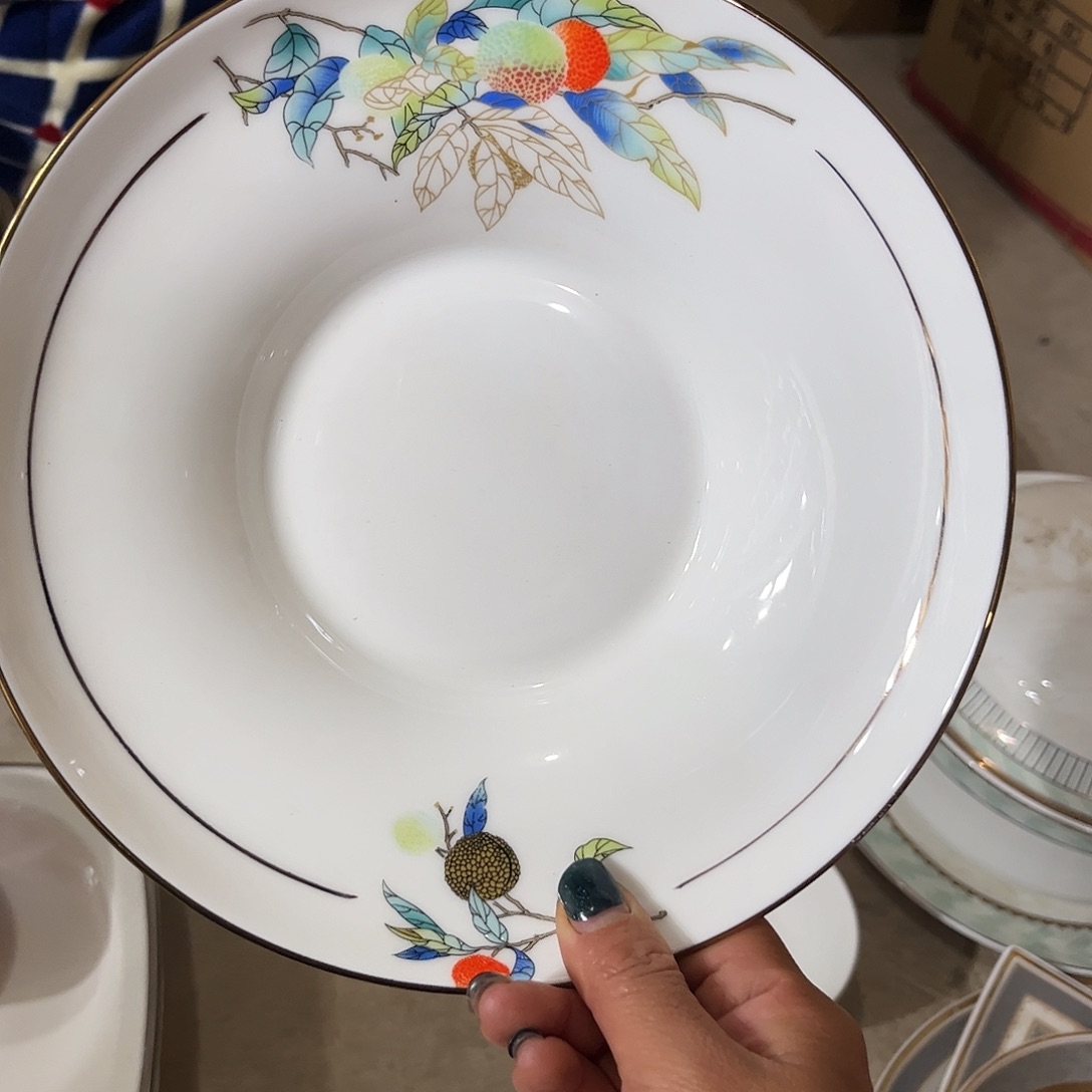 瓷片荔枝草帽深盘两个