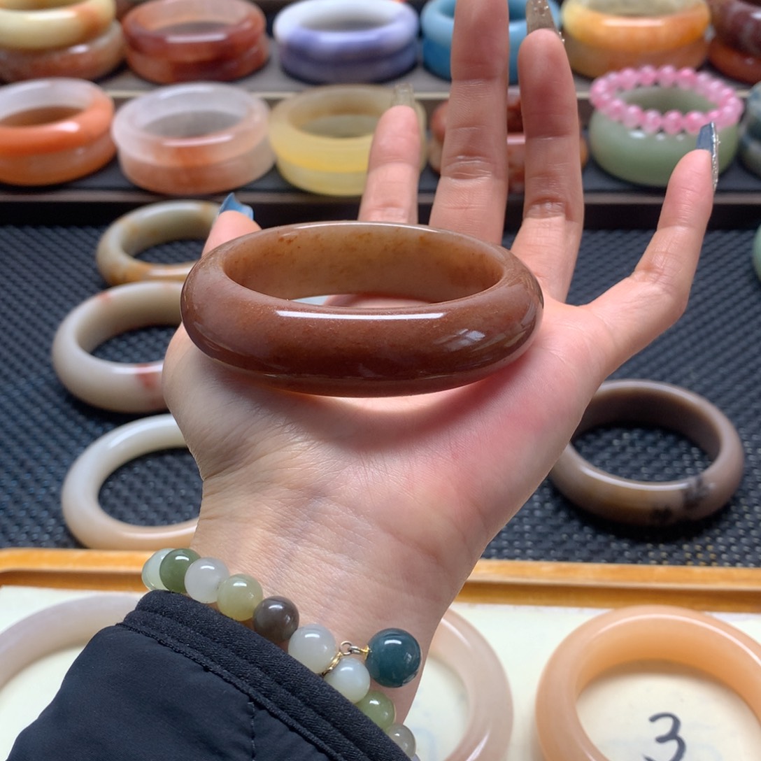 石英质玉手镯未镶嵌