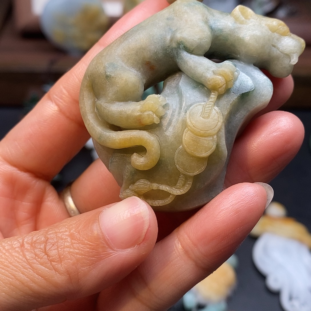 鑫***x定制翡翠未镶嵌毛货抛光